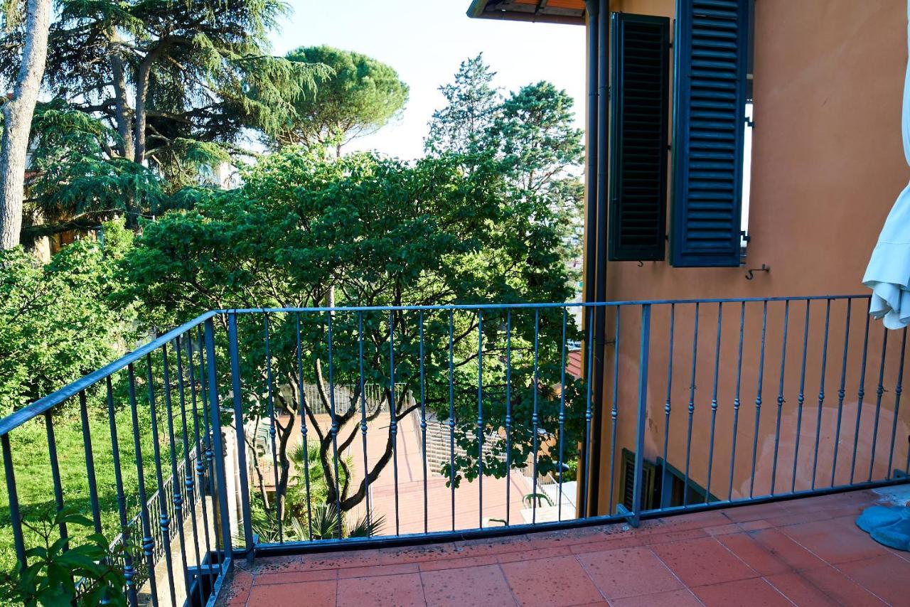 Chic Apt In Villa - Dolcevita Holiday Florença Exterior foto
